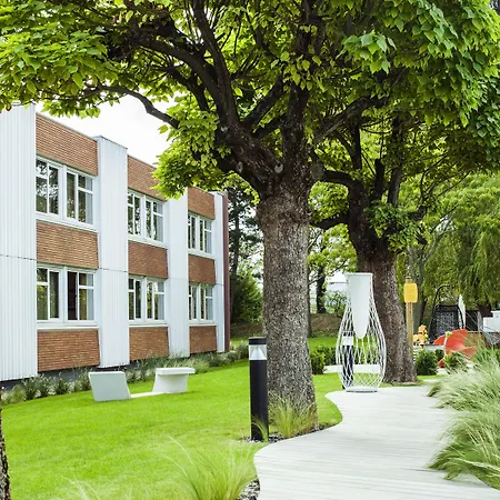 Novotel Lyon Meeting & Events 4* Bron