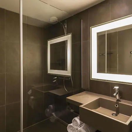 Novotel Lyon Hotel 4*