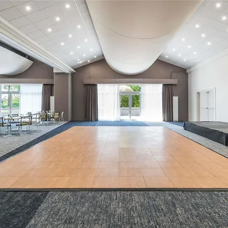 Novotel Lyon 4*