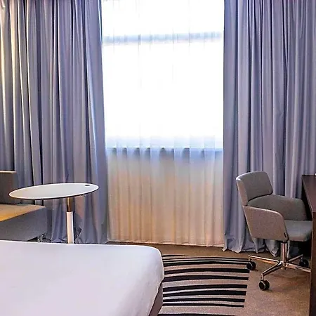 Novotel Lyon Hotel 4*